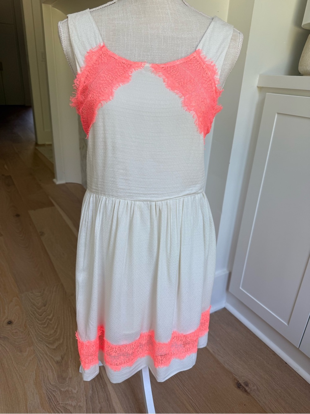 Womenβs Free People Cream & Neon Coral Lace Trim Babydoll Dress Size 4